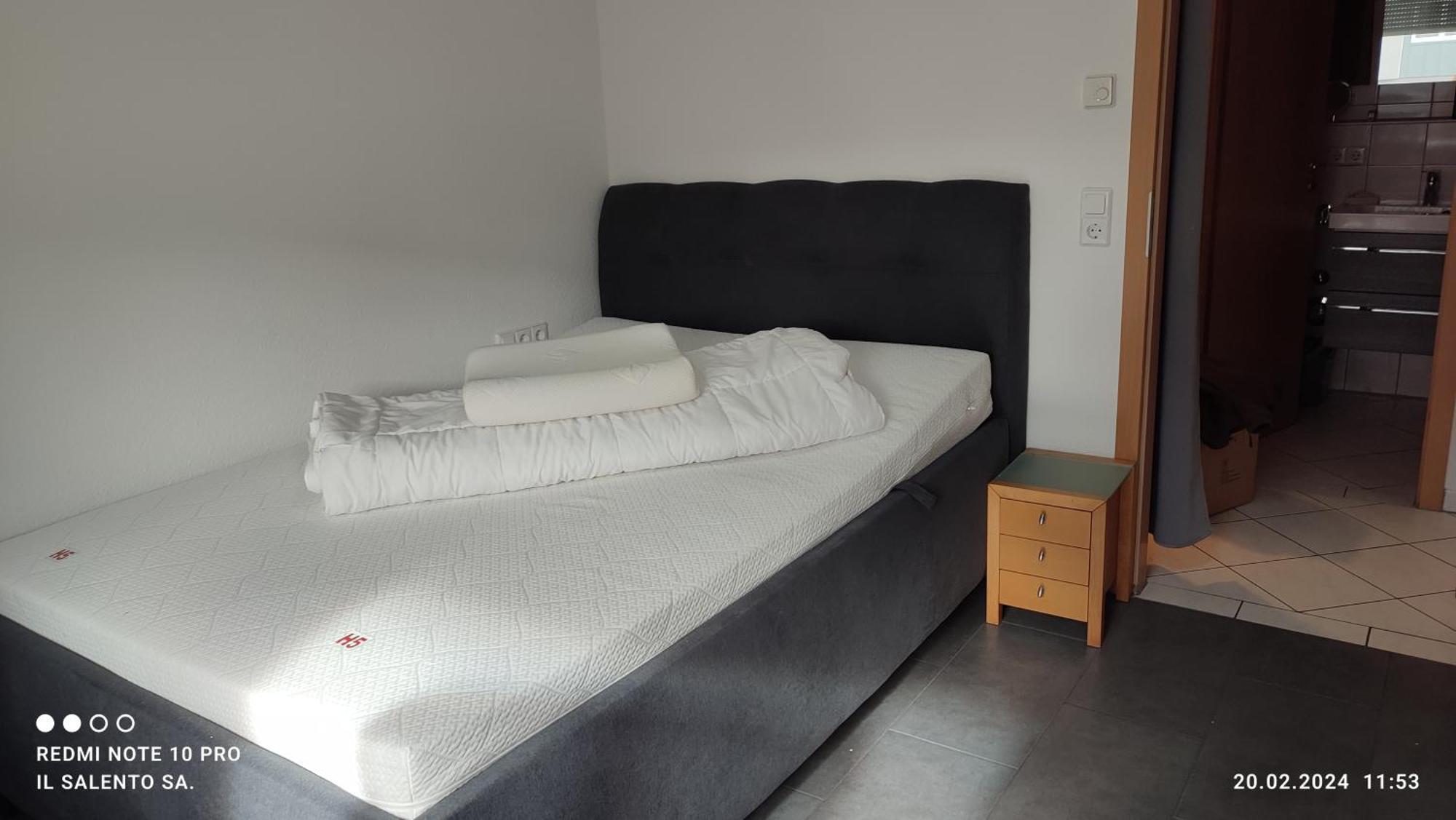 Gemuetliche 2 Zimmer Wohnung In Markgroeningen Esterno foto